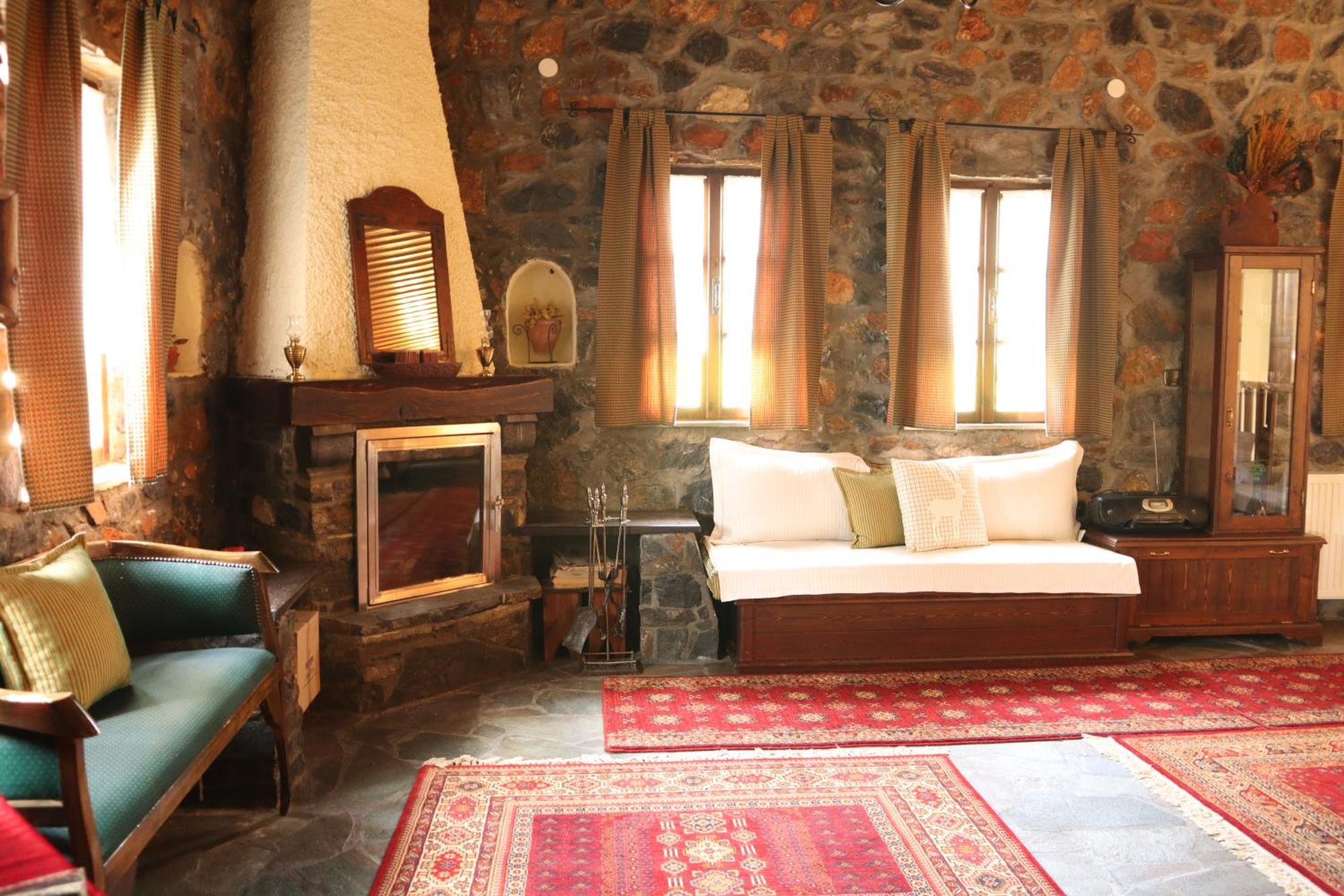 Gaea Mont Chalet Agios Athanasios  Esterno foto