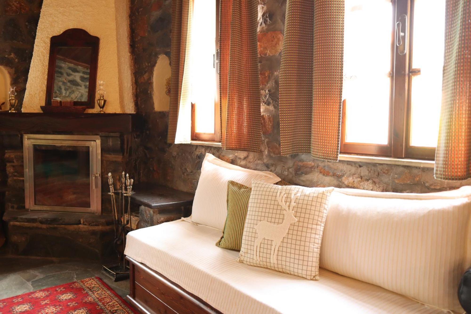 Gaea Mont Chalet Agios Athanasios  Esterno foto